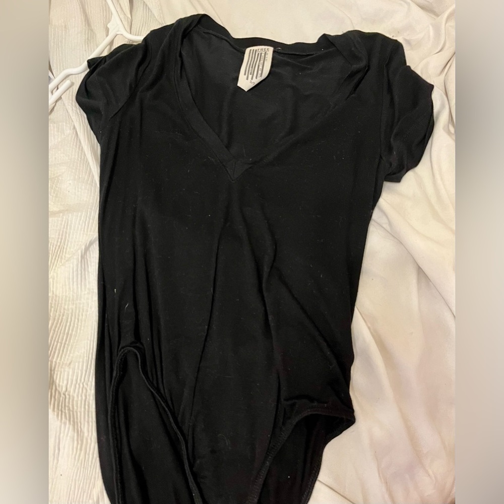 Black Tshirt buttons at the bottom